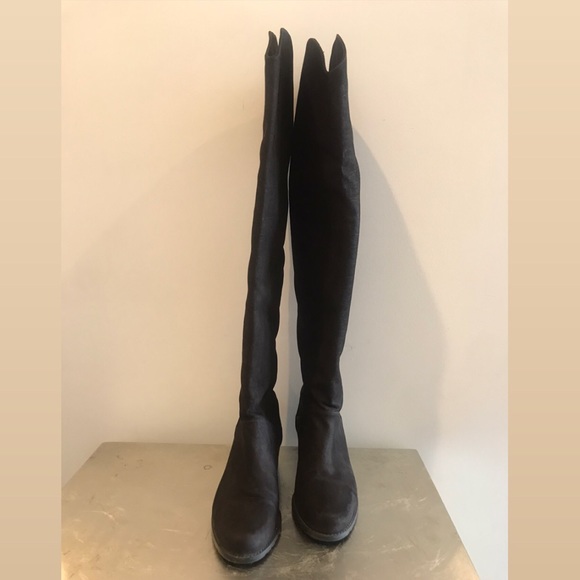 Stuart Weitzman ‘Dunkirk’ Over-the-Knee Boot - Picture 3 of 5